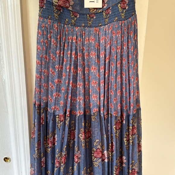 Label Ritu Kumar dress - Picture 6 of 11